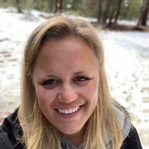 Meet your Posher, Maegan